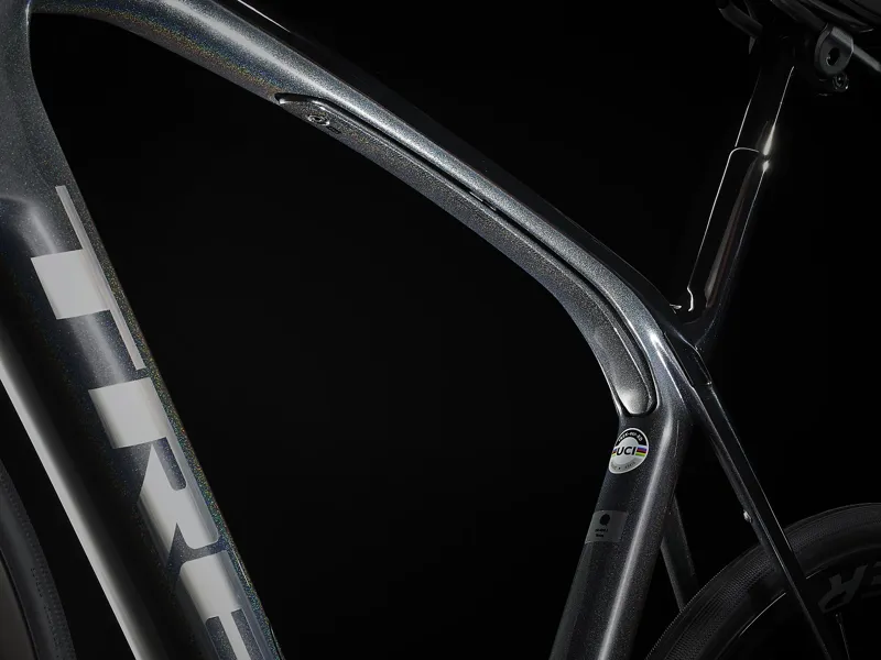 2022 Trek Domane SLR 7 Road Bike Dark Prismatic and Trek Black-7